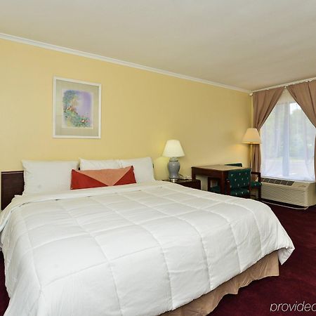 Americas Best Value Inn Бріджвотер Екстер'єр фото